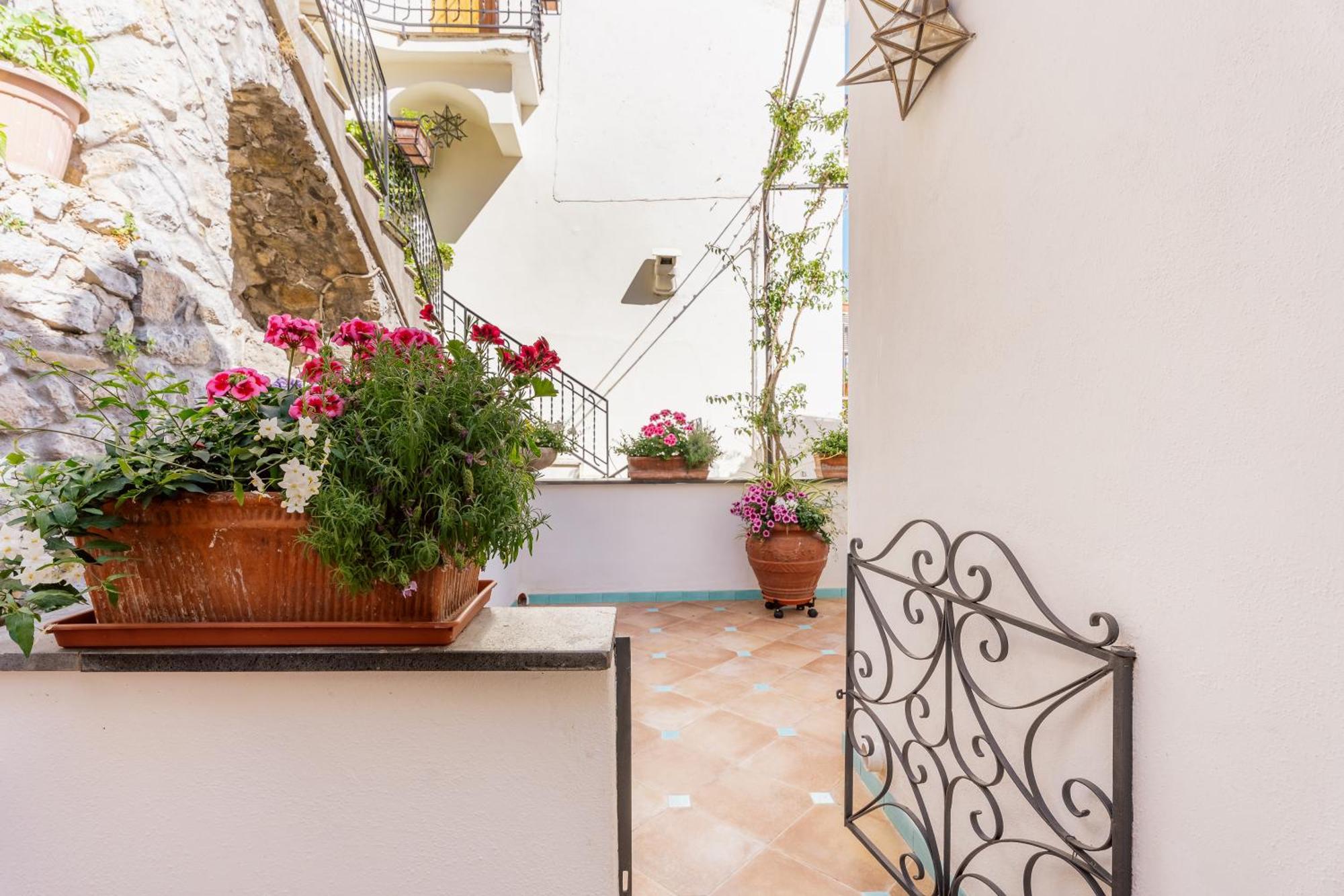Proprieta Antonio 3 Unita Indipendenti Apartment Positano Ngoại thất bức ảnh